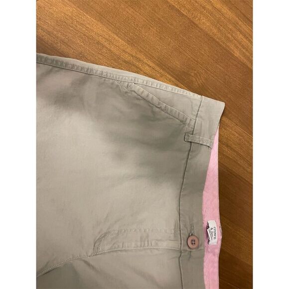 Sold Crown & Ivy Women's Beige Chino Shorts Size 16 Classic Fit - Picture 2 of 7
